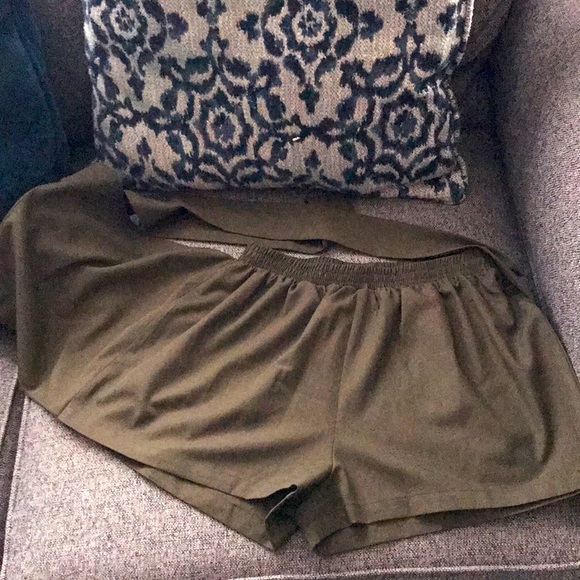 MISSGUIDED skort, khaki color. New. - Picture 3 of 6